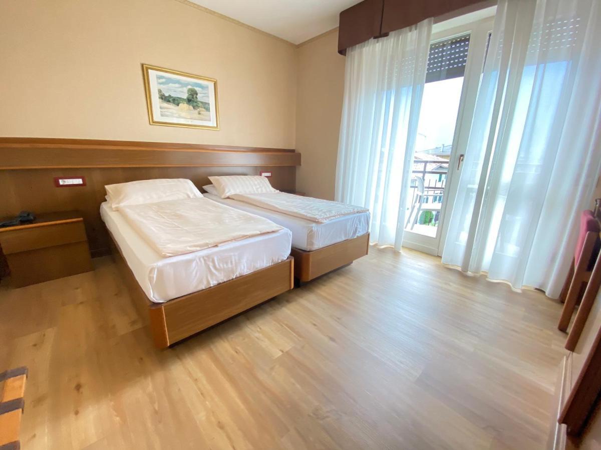 Sunlake Hotel 리바 델 이탈리아 베로나 외부 사진