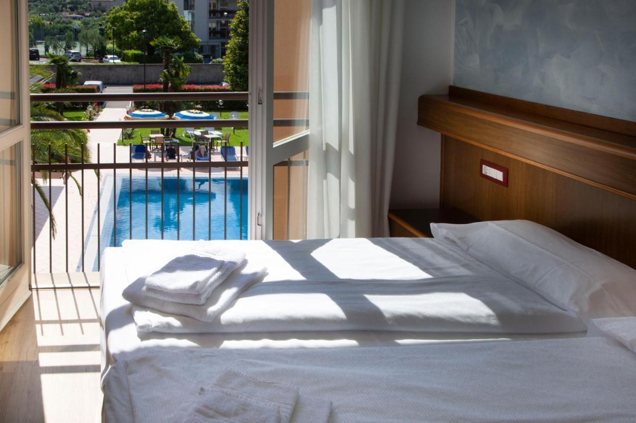 Sunlake Hotel 리바 델 이탈리아 베로나 외부 사진